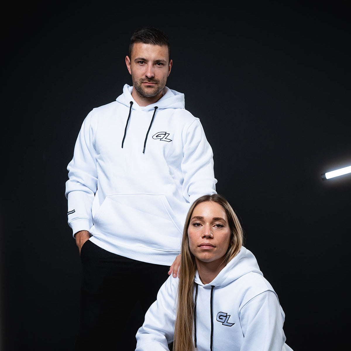 Hoodie White – ESSENTIAL