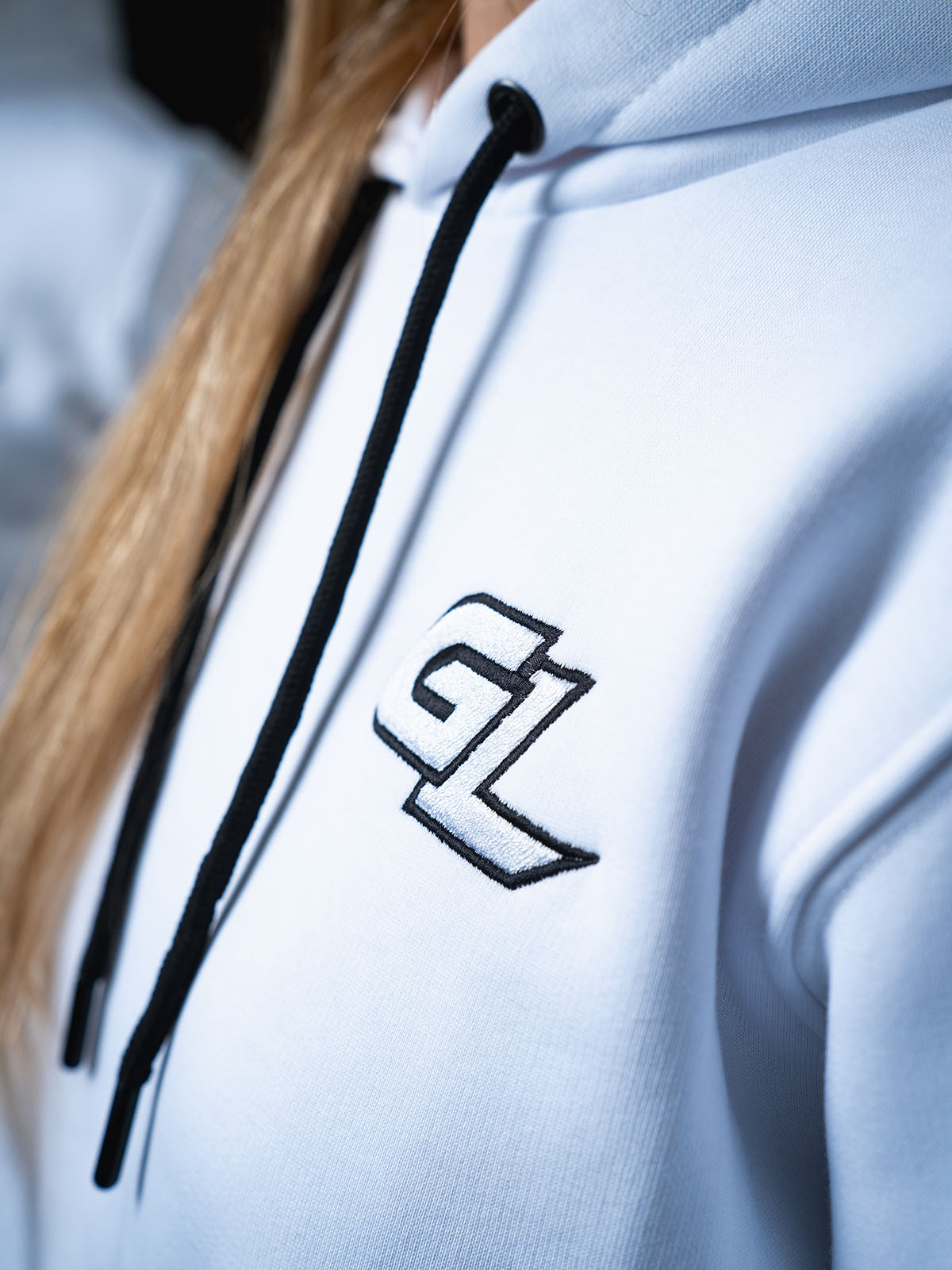 Hoodie White – ESSENTIAL